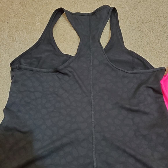 Lucy Racerback Leopard Pattern Tanks - Picture 3 of 7